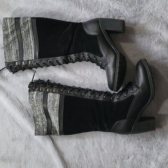 Cute Lace up Boots!(C) - Picture 1 of 6